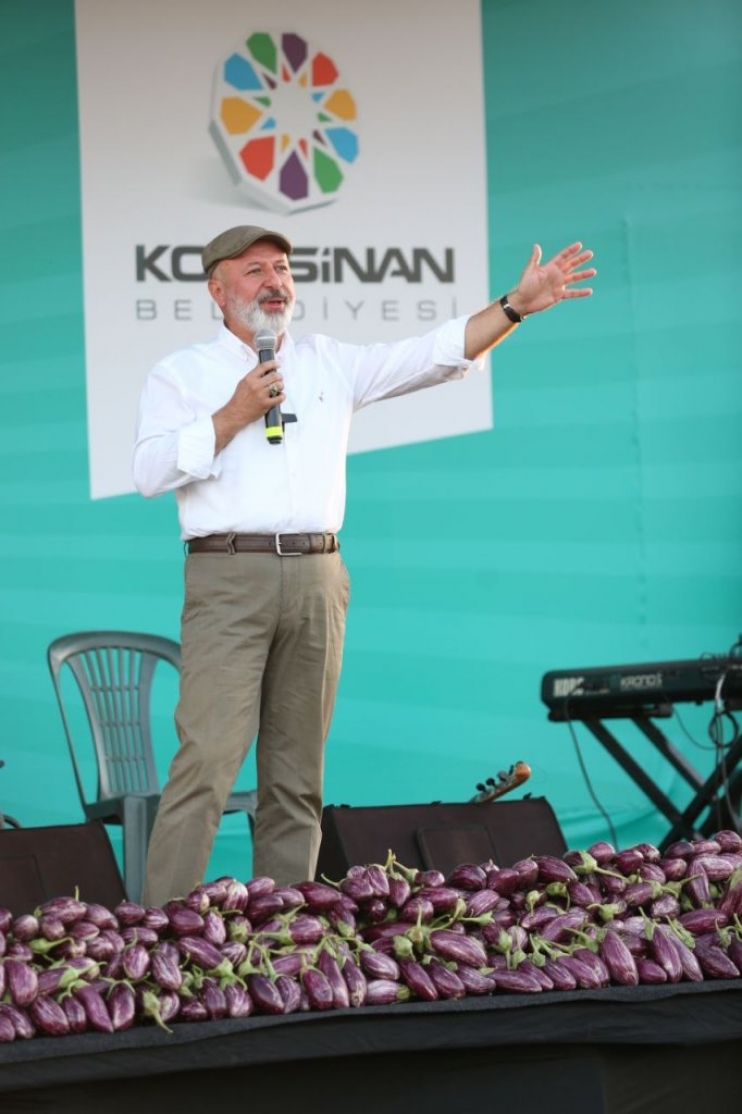 KOCASİNAN’DA YAMULA PATLICANI FESTİVALİNE 10 BİNLERCE KİŞİ KATILDI