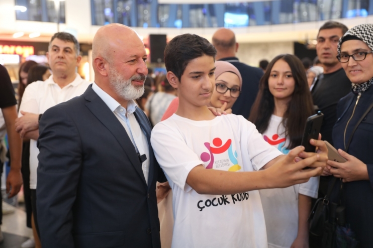 BAŞKAN ÇOLAKBAYRAKDAR’DAN ÇOCUKLARA MÜJDE