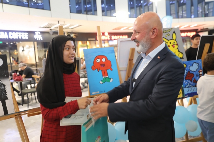 BAŞKAN ÇOLAKBAYRAKDAR’DAN ÇOCUKLARA MÜJDE