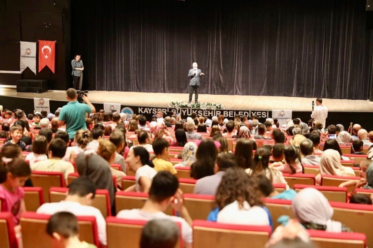 BAŞKAN ÇOLAKBAYRAKDAR, “SIRA DIŞI FARKLI HİZMETLERLE VATANDAŞIMIZIN YANINDAYIZ”