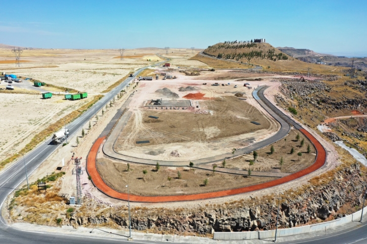BAŞKAN ÇOLAKBAYRAKDAR, “ERKİLET’İN EŞSİZ ŞEHİR MANZARASIYLA KAYSERİ’YE MİLLET BAHÇESİ KAZANDIRIYORUZ”