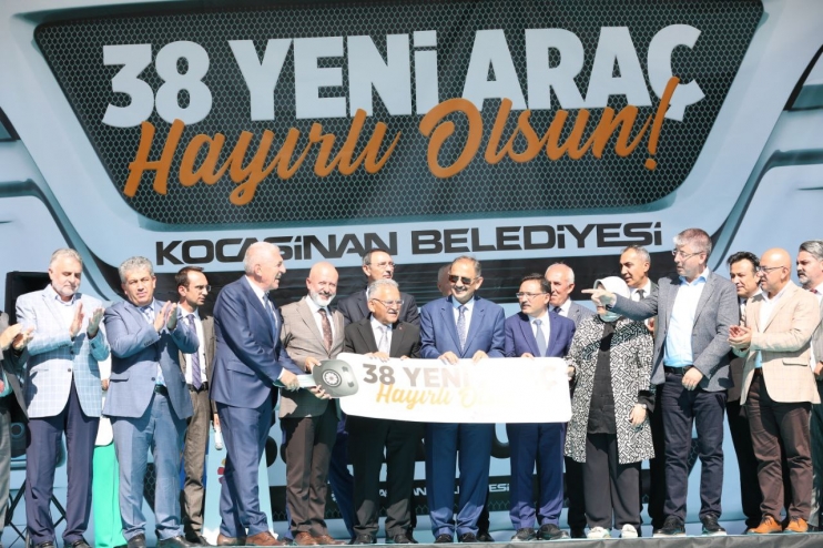 KOCASİNAN BELEDİYESİ, 129 MİLYON TL’YE ALINAN 38 YENİ ARACI TANITTI