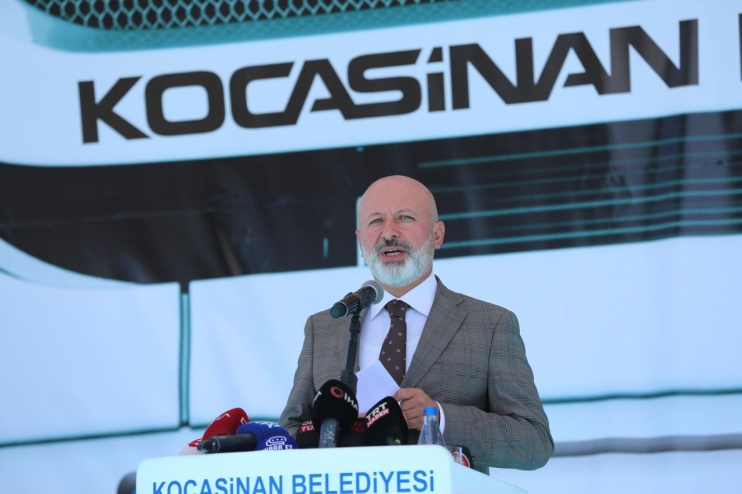 KOCASİNAN BELEDİYESİ, 129 MİLYON TL’YE ALINAN 38 YENİ ARACI TANITTI