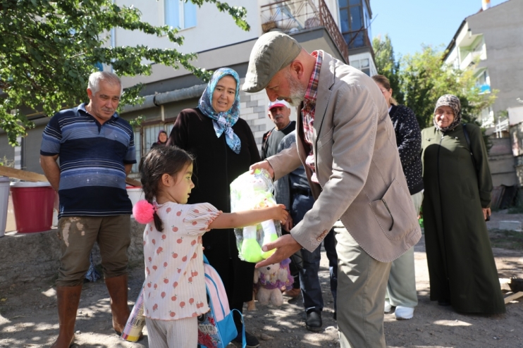 BAŞKAN ÇOLAKBAYRAKDAR, “KAYSERİ’DE İLK OLAN ARAÇ İLE ÇEVREYE BÜYÜK KATKI SAĞLAYACAĞIZ”