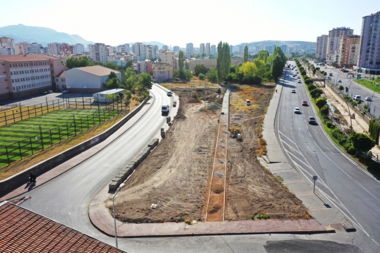 BAŞKAN ÇOLAKBAYRAKDAR, “YENİ PARKLAR, ŞEHRİN YENİ NEFES ALMA ALANLARI OLACAK”