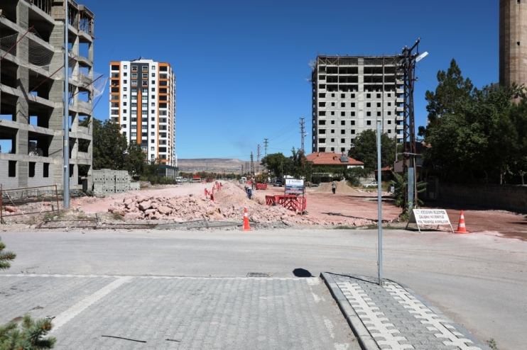 BAŞKAN ÇOLAKBAYRAKDAR, “DÖNÜŞÜMÜN ALANININ CAN DAMARI OLACAK OLAN ANA YOLU AÇIYORUZ”