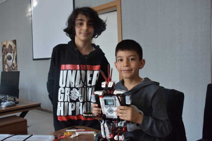 BAŞKAN ÇOLAKBAYRAKDAR, “‘KOCASİNAN IQ’ İLE TÜRKİYE’NİN GELECEĞİNE YATIRIM YAPIYORUZ”