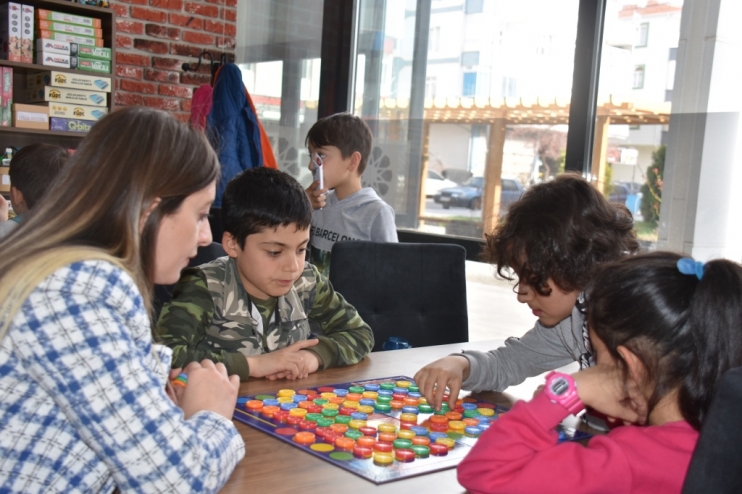 BAŞKAN ÇOLAKBAYRAKDAR, “‘KOCASİNAN IQ’ İLE TÜRKİYE’NİN GELECEĞİNE YATIRIM YAPIYORUZ”