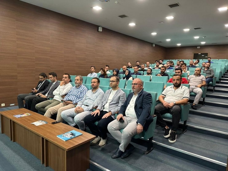 KOCASİNAN’DA TEKNİK ÇALIŞANLARA DEPREM BİLGİLENDİRME EĞİTİMİ VERİLDİ