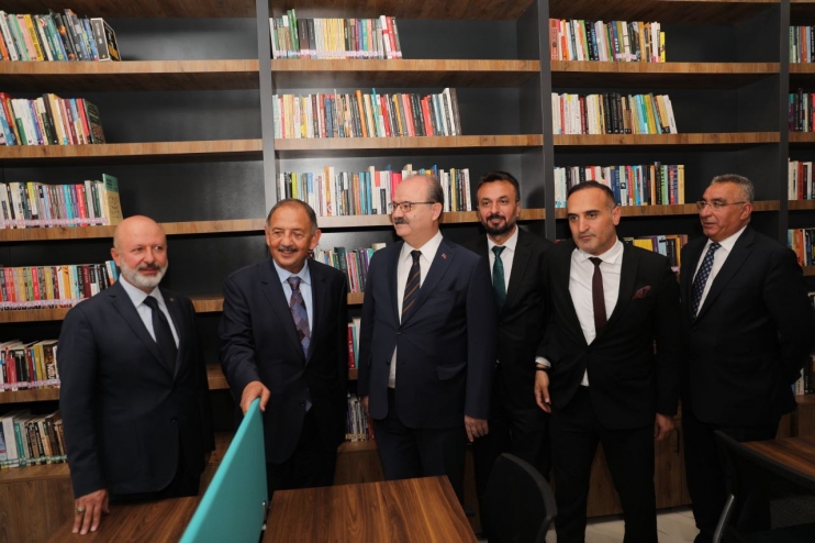 BAŞKAN ÇOLAKBAYRAKDAR, “YENİ KÜTÜPHANE, TÜRKİYE’NİN GELECEĞİ İÇİN BÜYÜK BİR KAZANÇTIR”