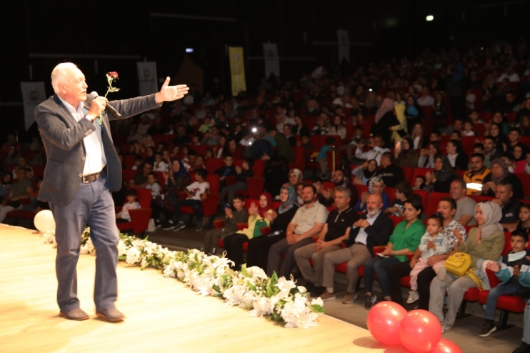 BAŞKAN ÇOLAKBAYRAKDAR, “DEĞERLERİMİZE BAĞLI NESİLLERİN YETİŞMESİNE KATKI SAĞLIYORUZ”