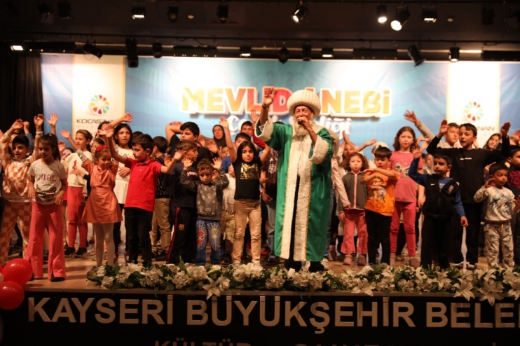 BAŞKAN ÇOLAKBAYRAKDAR, “DEĞERLERİMİZE BAĞLI NESİLLERİN YETİŞMESİNE KATKI SAĞLIYORUZ”