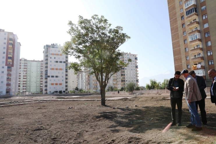 BAŞKAN ÇOLAKBAYRAKDAR, “YENİ PARKLAR, KOCASİNAN’IN YENİ NEFES ALMA ALANLARI OLACAK”