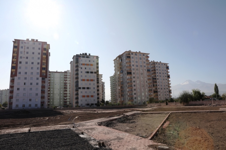 BAŞKAN ÇOLAKBAYRAKDAR, “YENİ PARKLAR, KOCASİNAN’IN YENİ NEFES ALMA ALANLARI OLACAK”