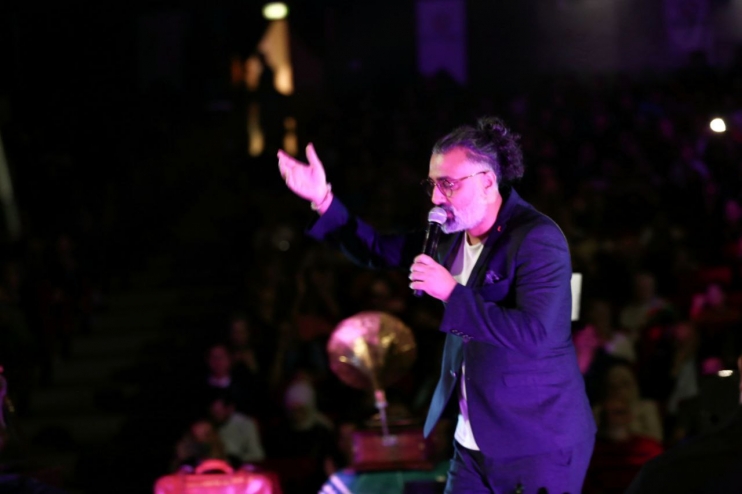 KOCASİNAN’IN TÜRKÜ GECESİ, GÖNÜLLERE YOL AÇTI