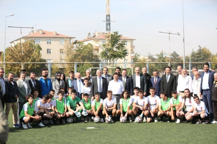 BAŞKAN ÇOLAKBAYRAKDAR, “GENÇLERİ, HİZMETLERİMİZLE BÜYÜK VE GÜÇLÜ TÜRKİYE’YE HAZIRLIYORUZ”