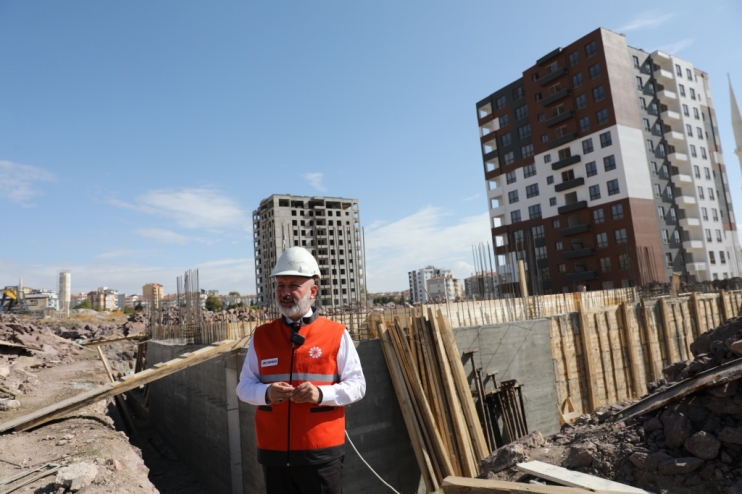 BAŞKAN ÇOLAKBAYRAKDAR,“KENTSEL DÖNÜŞÜMLE ŞEHRİN GELECEĞİNİ GARANTİYE ALIYORUZ”
