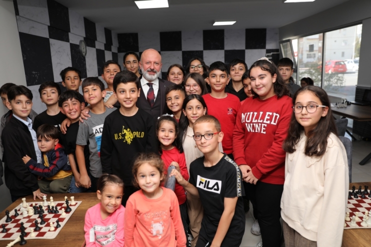 BAŞKAN ÇOLAKBAYRAKDAR, “EVLATLARIMIZIN, FİZİKSEL VE ZİHİNSEL GELİŞİMİNE BÜYÜK KATKI SAĞLIYORUZ”