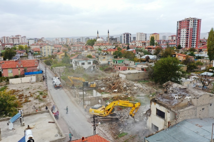 BAŞKAN ÇOLAKBAYRAKDAR, “KARARLIYIZ. ARGINCIK’IN KENTSEL DÖNÜŞÜMÜ TAMAMLANACAK”