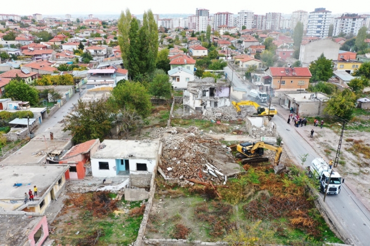 BAŞKAN ÇOLAKBAYRAKDAR, “KARARLIYIZ. ARGINCIK’IN KENTSEL DÖNÜŞÜMÜ TAMAMLANACAK”
