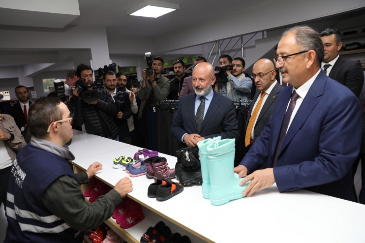 BAŞKAN ÇOLAKBAYRAKDAR, "TÜRKİYE’YE ÖRNEK OLAN PROJELERLE YÜREKLERE DOKUNUYORUZ"
