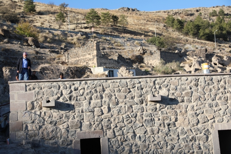 BAŞKAN ÇOLAKBAYRAKDAR, “KADİM ERKİLET’İ, YENİDEN ŞEHRİN KÜLTÜR HAZİNESİ OLARAK KAZANDIRACAĞIZ”