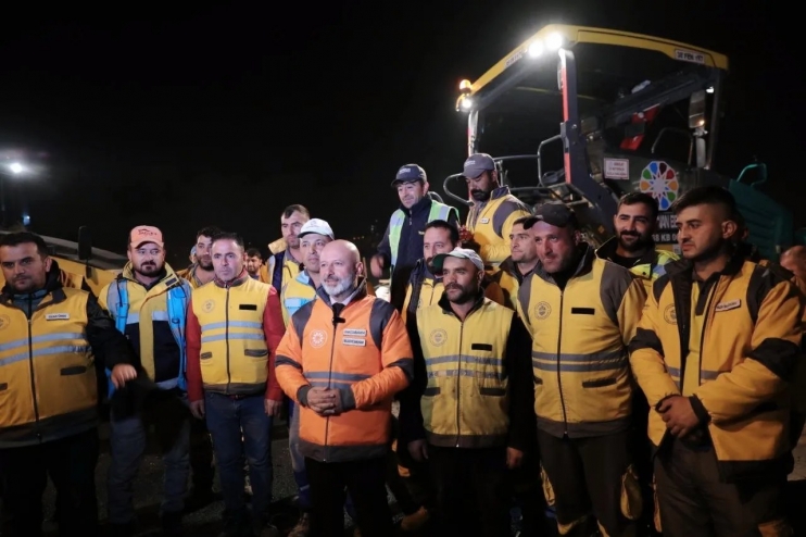 BAŞKAN ÇOLAKBAYRAKDAR, “KAYSERİ İÇİN GECE - GÜNDÜZ AZİMLE ÇALIŞIYORUZ”