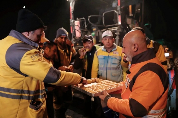 BAŞKAN ÇOLAKBAYRAKDAR, “KAYSERİ İÇİN GECE - GÜNDÜZ AZİMLE ÇALIŞIYORUZ”