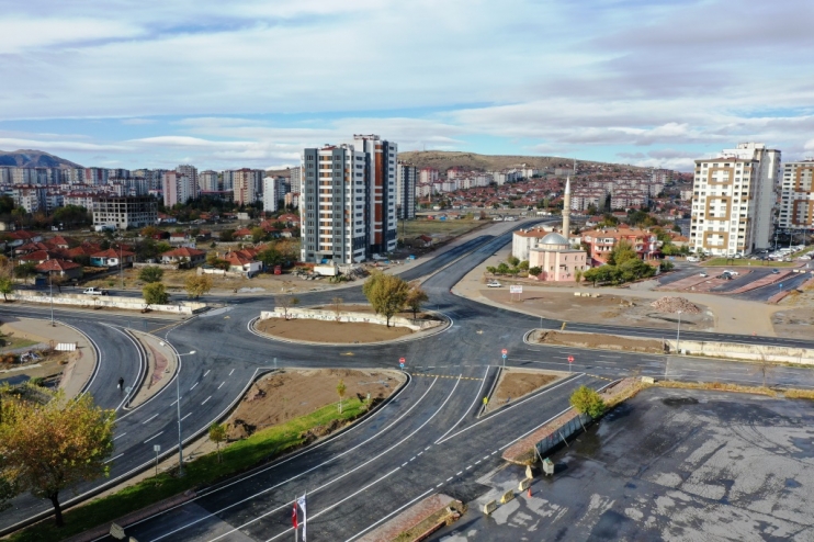 BAŞKAN ÇOLAKBAYRAKDAR, “KAYSERİ İÇİN GECE - GÜNDÜZ AZİMLE ÇALIŞIYORUZ”
