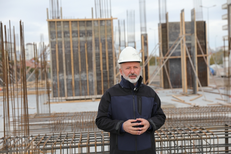 BAŞKAN ÇOLAKBAYRAKDAR, “DÖNÜŞÜMLE VATANDAŞLARIMIZA SÖZ VERMİŞ OLDUĞUMUZ KONUTLARIN HEPSİNİ TESLİM ETTİK”