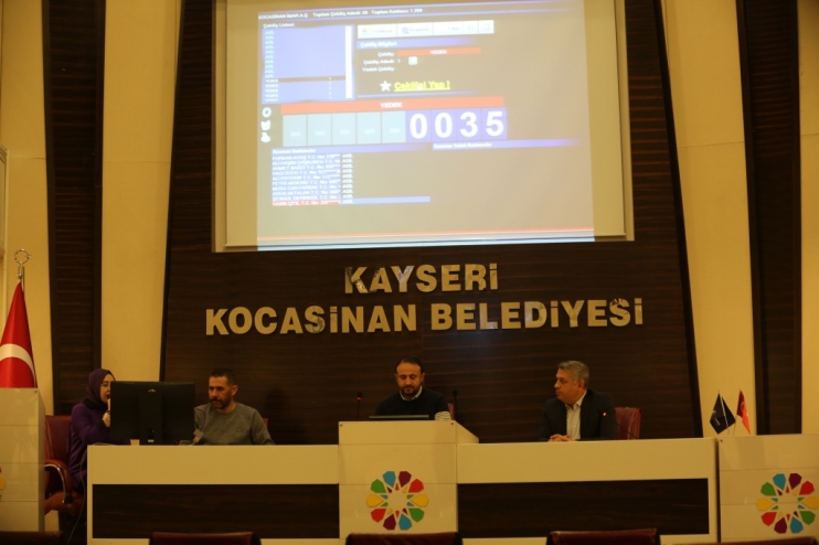 KOCASİNAN BELEDİYESİ’NE İŞÇİ ALIMI, CANLI YAYINLA NOTER HUZURUNDA KURA İLE BELİRLENDİ