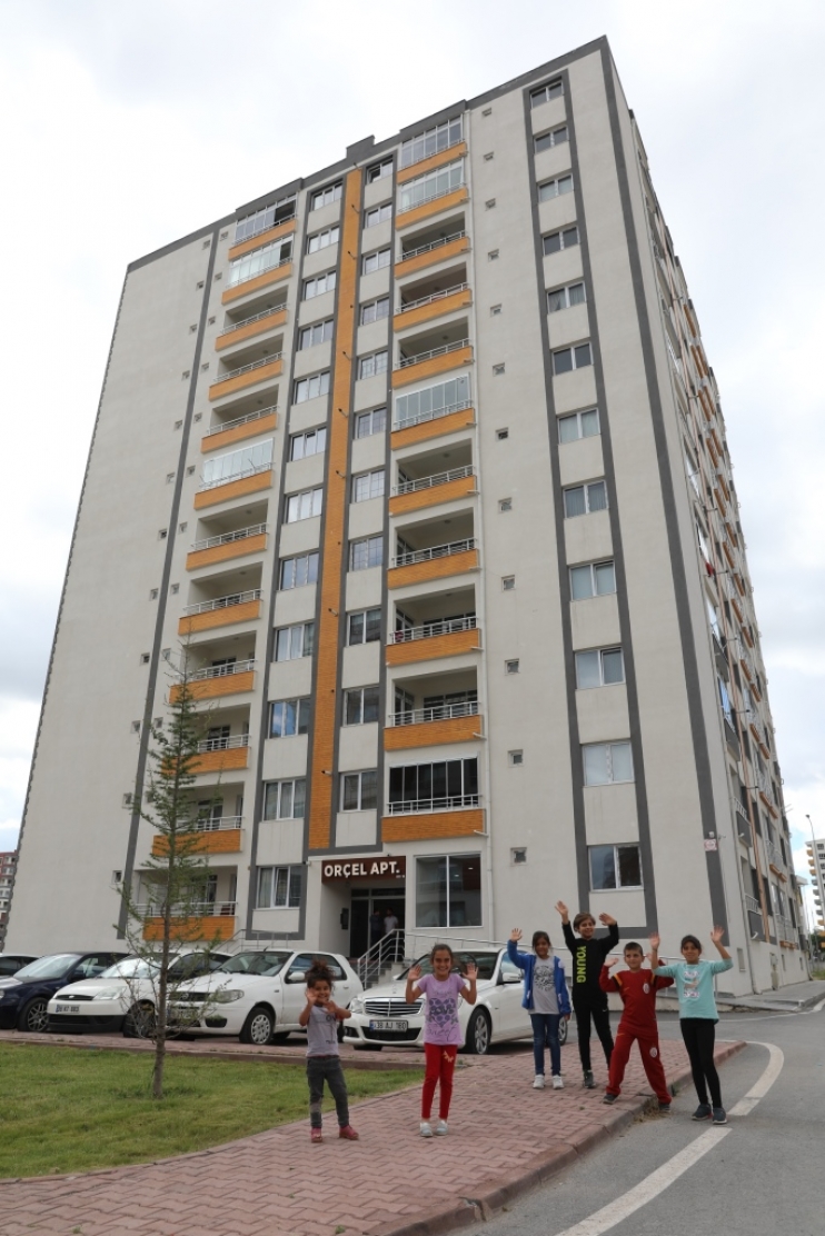 BAŞKAN ÇOLAKBAYRAKDAR, “DÖNÜŞÜMLE 3 BİN 59 AİLE MUTLU VE HUZURLU YUVALARINDA”