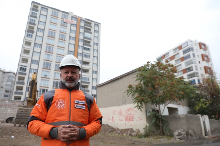BAŞKAN ÇOLAKBAYRAKDAR, “DÖNÜŞÜMLE 3 BİN 59 AİLE MUTLU VE HUZURLU YUVALARINDA”