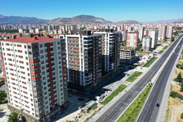 BAŞKAN ÇOLAKBAYRAKDAR, “DÖNÜŞÜMLE 3 BİN 59 AİLE MUTLU VE HUZURLU YUVALARINDA”