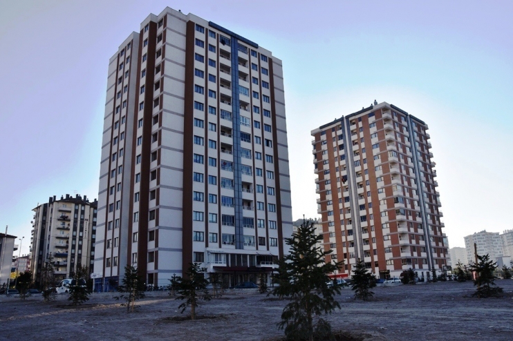 BAŞKAN ÇOLAKBAYRAKDAR, “DÖNÜŞÜMLE 3 BİN 59 AİLE MUTLU VE HUZURLU YUVALARINDA”