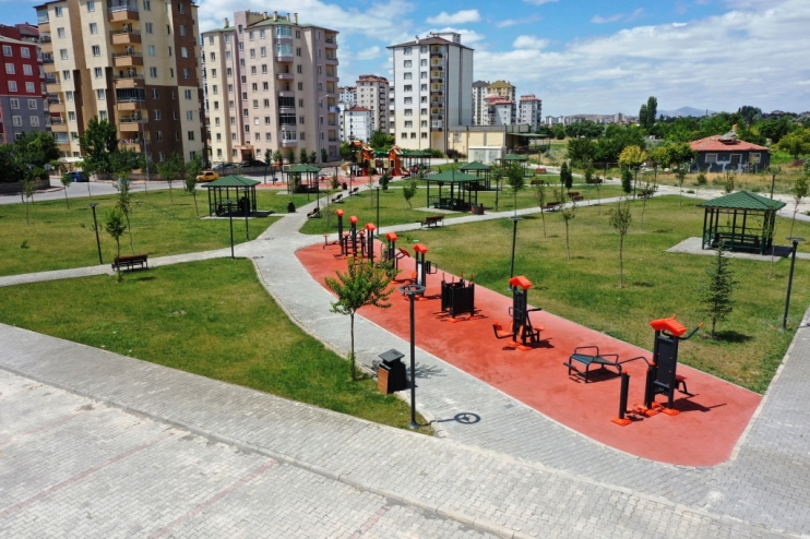 BAŞKAN ÇOLAKBAYRAKDAR, “YEŞİL ALANDA DA REKOR ÜSTÜNE REKOR KIRDIK”