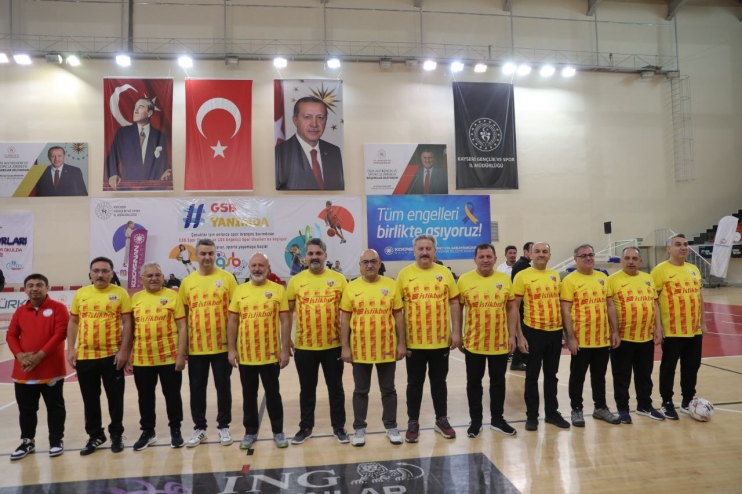 KENT PROTOKOLÜ, KOCASİNAN DOWN FUTSAL TAKIMIYLA FARKINDALIK MAÇI YAPTI