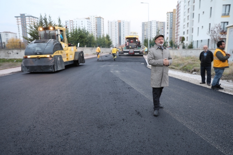 BAŞKAN ÇOLAKBAYRAKDAR, “ASFALTTA DA TARİHİ BİR REKOR KIRMANIN HAKLI GURURUNU YAŞIYORUZ”