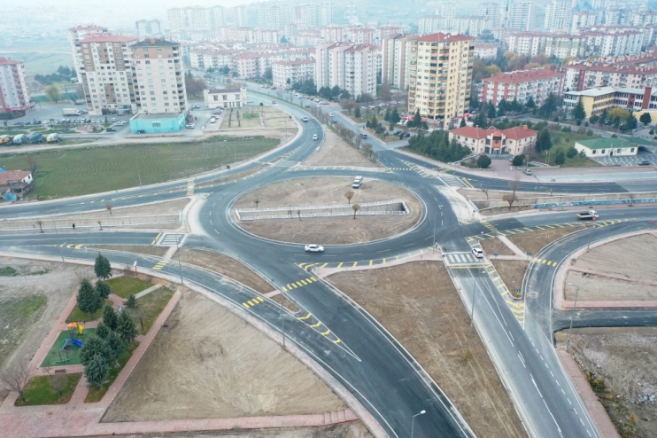 BAŞKAN ÇOLAKBAYRAKDAR, “ASFALTTA DA TARİHİ BİR REKOR KIRMANIN HAKLI GURURUNU YAŞIYORUZ”