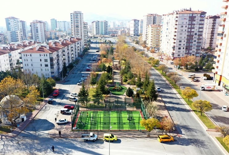 BAŞKAN ÇOLAKBAYRAKDAR, GENÇLERİN GÖNLÜNÜ FETHETTİ