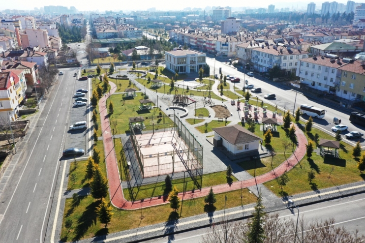 BAŞKAN ÇOLAKBAYRAKDAR, GENÇLERİN GÖNLÜNÜ FETHETTİ