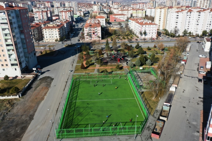 BAŞKAN ÇOLAKBAYRAKDAR, GENÇLERİN GÖNLÜNÜ FETHETTİ