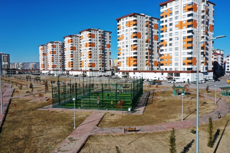 BAŞKAN ÇOLAKBAYRAKDAR, GENÇLERİN GÖNLÜNÜ FETHETTİ