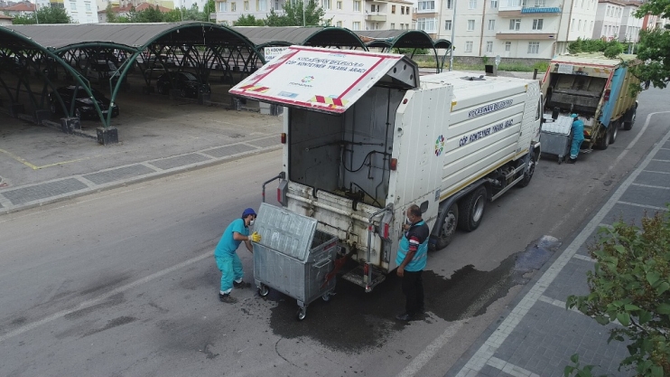 KOCASİNAN BELEDİYESİ, TOPLADIĞI ÇÖPLERİ EKONOMİYE KAZANDIRIYOR
