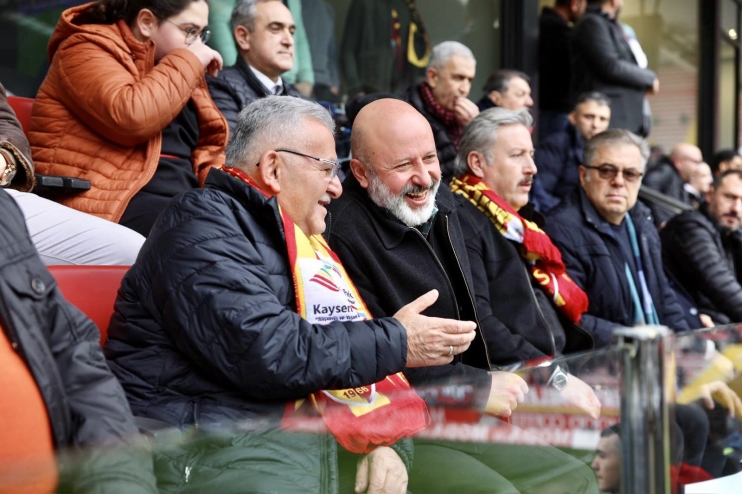 BAŞKAN ÇOLAKBAYRAKDAR’DAN KAYSERİSPOR’A HEP DESTEK, TAM DESTEK