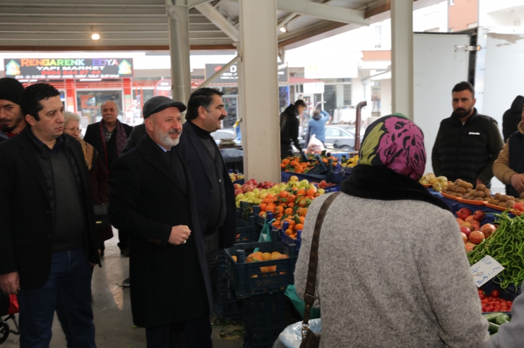 BAŞKAN ÇOLAKBAYRAKDAR, PAZARCI ESNAFINI ZİYARET ETTİ