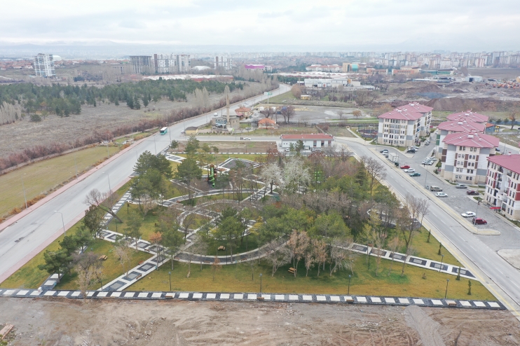 BAŞKAN ÇOLAKBAYRAKDAR “FARKLI BELEDİYECİLİĞİN EN İYİ ÖRNEKLERİNİ SAHADA SERGİLİYORUZ”
