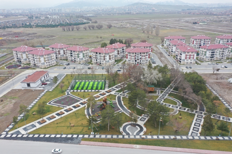BAŞKAN ÇOLAKBAYRAKDAR “FARKLI BELEDİYECİLİĞİN EN İYİ ÖRNEKLERİNİ SAHADA SERGİLİYORUZ”