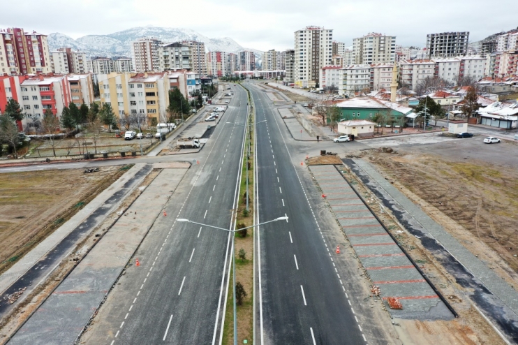 BAŞKAN ÇOLAKBAYRAKDAR, “KOCASİNAN’IN YENİ BULVARI VE YOLLARI,  TÜRKİYE’YE ÖRNEK”