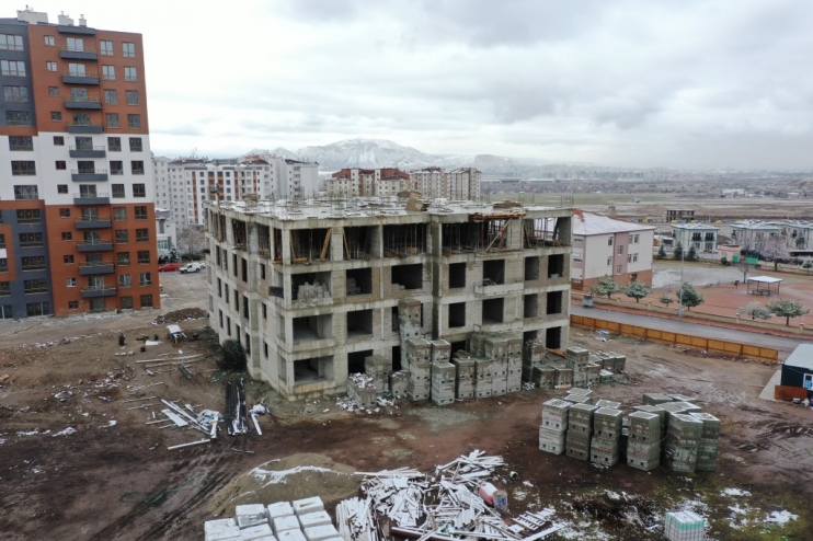 BAŞKAN ÇOLAKBAYRAKDAR, “KENTSEL DÖNÜŞÜMLE ŞEHRİ, DAHA DİRENÇLİ HALE GETİRİYORUZ”